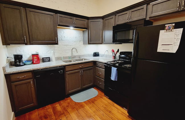 Geneva's Place LLC - Photo 4