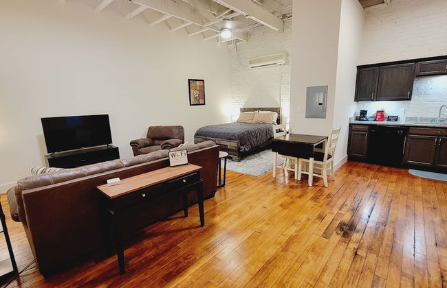 Geneva's Place LLC - Photo 2