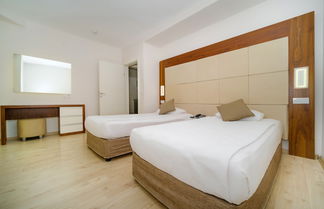 Photo 2 - Delfino Boutique Apart Hotel