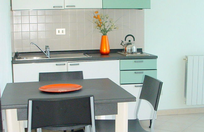 Apartment in Residence on Lake Maggiore near Beach - Foto 4