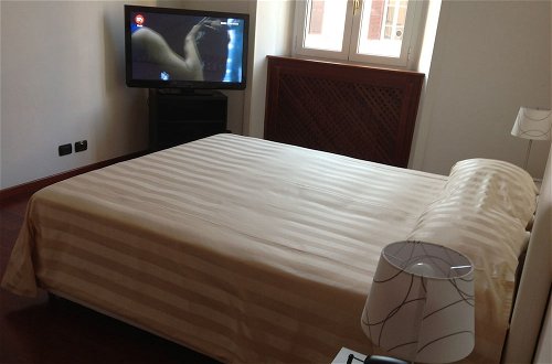 Photo 3 - Ludovisi Luxury Rooms