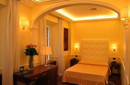 Photo 8 - Ludovisi Luxury Rooms