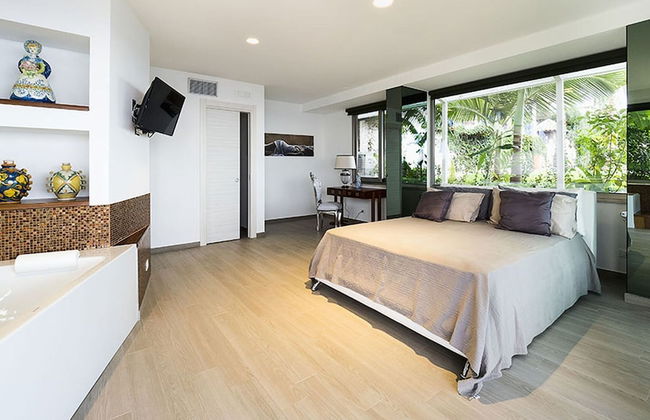 Exclusive Villa With Panoramic Swimming Pool and Hot Tub, Near the Sea - Foto 5