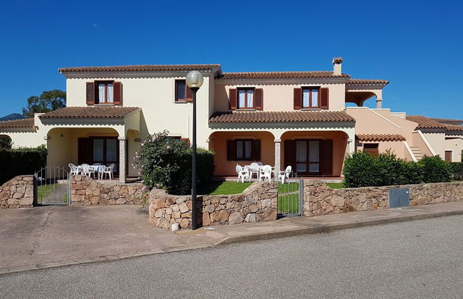 Corallo Apartments - Photo 1