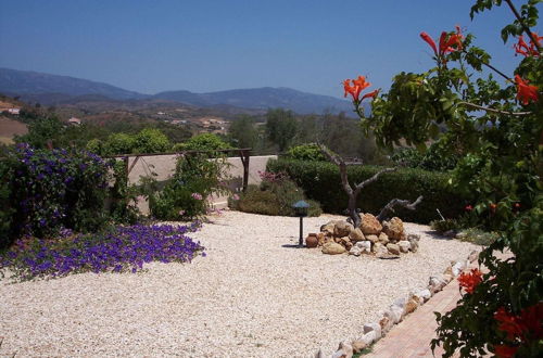 Photo 26 - Gorgeous Holiday Home With Swimming Pool