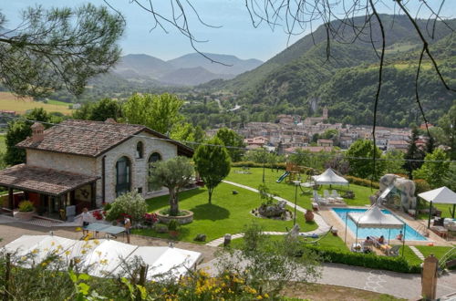 Photo 15 - Detached House in Cagli With Swimming Pool and Garden