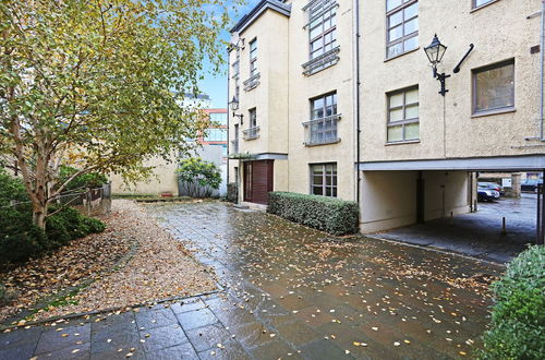 Photo 23 - Apartment Near The Royal Mile With Parking