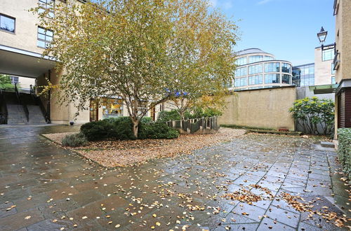 Photo 24 - JOIVY Apartment Near The Royal Mile With Parking