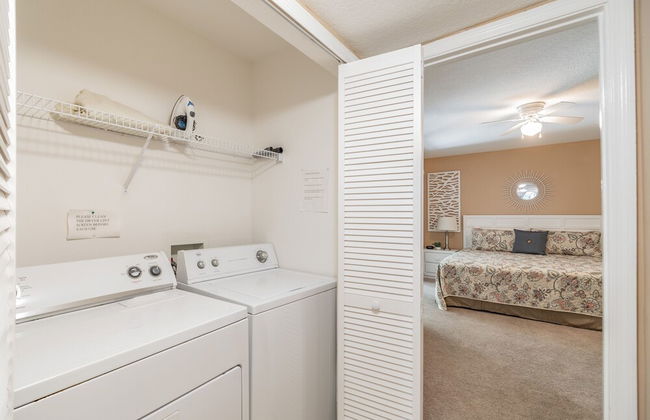 ​Near Theme Parks! 4 BR's, Sleeps 10! Gorgeous Home, Pool, Patio! - Foto 12