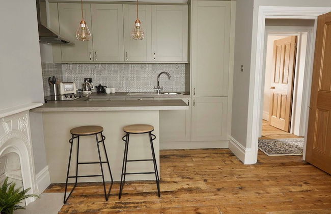 Chic Top Floor Apartment in the Heart of Westbourne Arcade - Foto 4