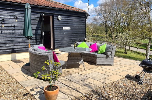 Photo 24 - Inviting 2 Bedroom Barn Conversion, Rural Norfolk