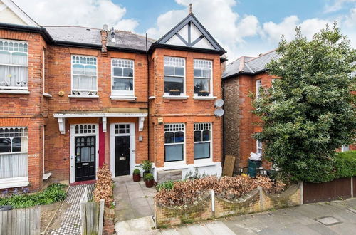 Photo 29 - Bright, Stylish 3bed Flat in West Hampstead