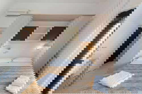 Foto 3 - Comfy Apartment in Rimini Near the Sea
