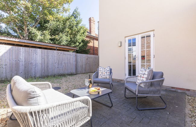Elliot Oliver - 2 Bedroom Garden Apartment With Parking - Foto 17