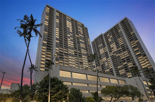 Foto 26 - 19th Floor Condo with Lanai & Sea Views - FREE Parking! by Koko Resort Vacation Rentals