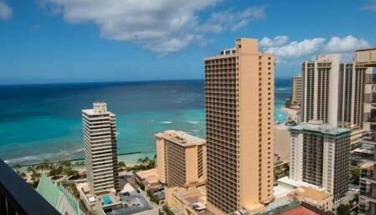 Foto 1 - Waikiki Banyan Condo Located One Block From Waikiki Beach! by Koko Resort Vacation Rentals