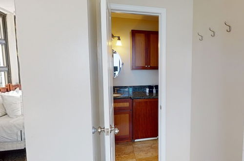 Foto 56 - Waikiki Banyan Condo Located One Block From Waikiki Beach! by Koko Resort Vacation Rentals