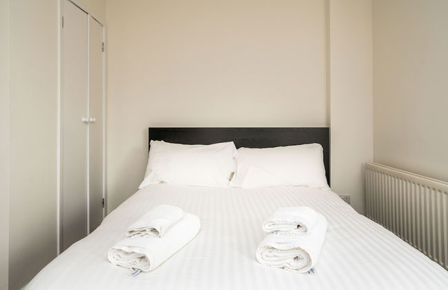 2 Bedroom Flat in Heart of Battersea near Station - Foto 3
