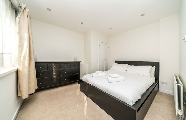 2 Bedroom Flat in Heart of Battersea near Station - Foto 5