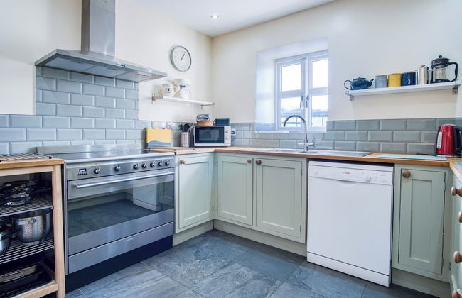 The Chaffhouse - 4 Bedroom - Llangennith - Photo 33