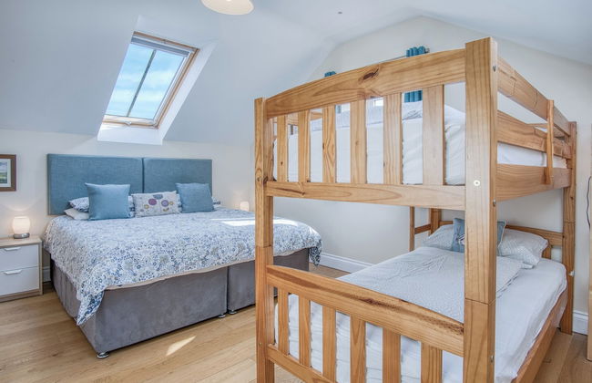 The Chaffhouse - 4 Bedroom - Llangennith - Photo 9