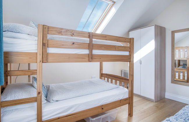 The Chaffhouse - 4 Bedroom - Llangennith - Photo 25