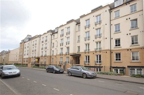 Foto 7 - Homely 2 Bedroom Flat Close to Central Edinburgh