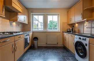 Photo 3 - Homely 2 Bedroom Flat Close to Central Edinburgh