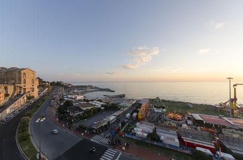 Photo 34 - Altido Fronte del Mar Seaview Apartment Casaregis