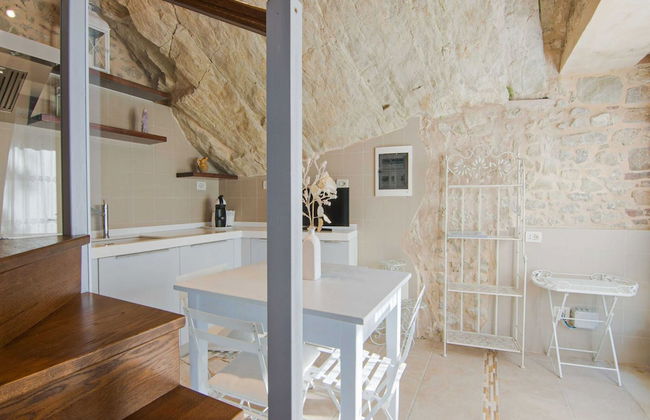 Appealing Apartment in Petrella Guidi With Near Centre - Photo 48