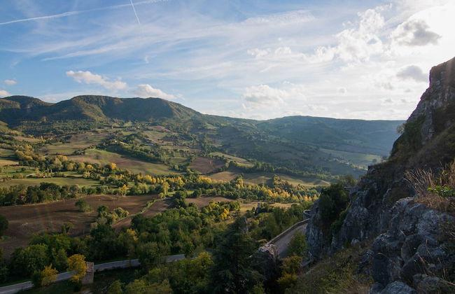 Romantic Medieval Escape - Photo 37