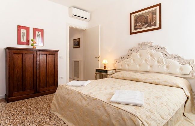 Prince Apartments - Photo 26