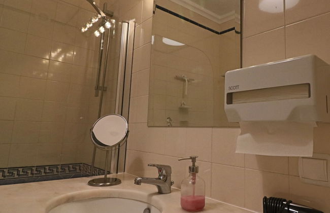 Cascais Estoril Apartment Near the Beach - Photo 28