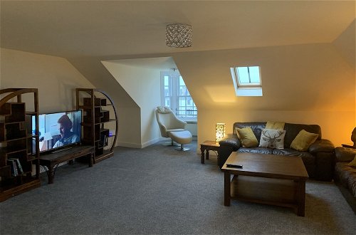 Foto 12 - Ayr Loft Apartment With Fabulous Views