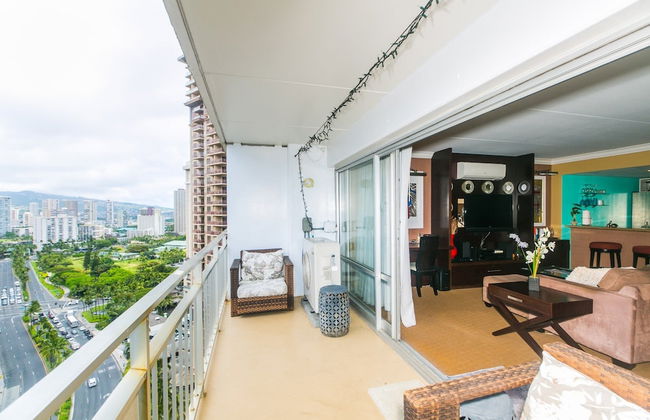 Ilikai Tower 1 Bedroom City View Condos with Private Lanai & Free Wifi! - Foto 55
