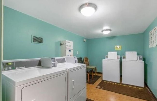 Ilikai Tower 1 Bedroom City View Condos with Private Lanai & Free Wifi! - Foto 46