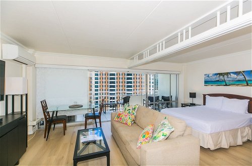 Photo 20 - Ilikai Tower One Bedroom Lagoon View Waikiki Condos With Lanai & Free Wifi