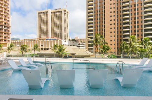 Foto 20 - Fully Furnished Ilikai Tower 525 Condo With Free Wifi, Near Best Waikiki Beaches! by RedAwning