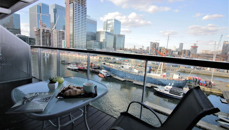 Photo 1 - Canary Wharf Luxury River view apartment