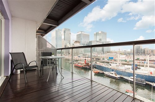 Photo 27 - Canary Wharf Luxury River view apartment