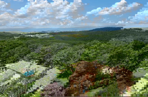 Foto 32 - New Casale Volare Stylish Tuscany Farmhouse With House Chef Pool Pet Friendly Thermal Baths