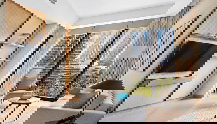 Foto 1 - Luxurious 3-bedroom Apartment Facing Burj Khalifa in The Address Dubai Opera