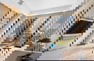 Foto 1 - Luxurious 3-bedroom Apartment Facing Burj Khalifa in The Address Dubai Opera