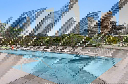 Foto 21 - Luxurious 3-bedroom Apartment Facing Burj Khalifa in The Address Dubai Opera