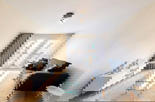 Foto 4 - Sunny Belgravia Apartment With a Balcony