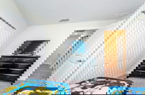 Foto 9 - Luxury 5 Bed Townhome With Pool 5 Bedroom Townhouse by RedAwning