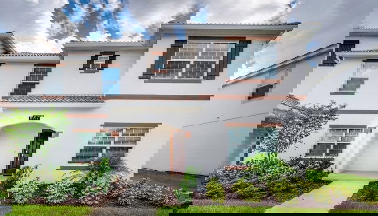 Foto 1 - Luxury 5 Bed Townhome With Pool 5 Bedroom Townhouse by RedAwning