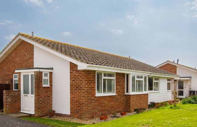 Seaside Retreat 2 Mins to Beach - Foto 1