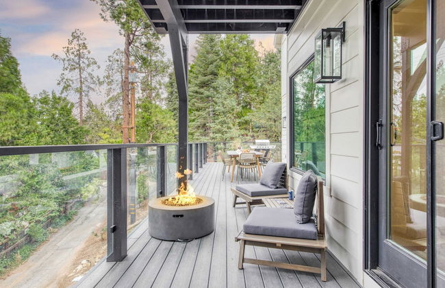 Luxury Retreat, 5mins to the Lake Game Room + Fire Pit Howlite by Avantstay - Foto 2