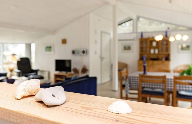 8 Person Holiday Home in Pandrup - Foto 12